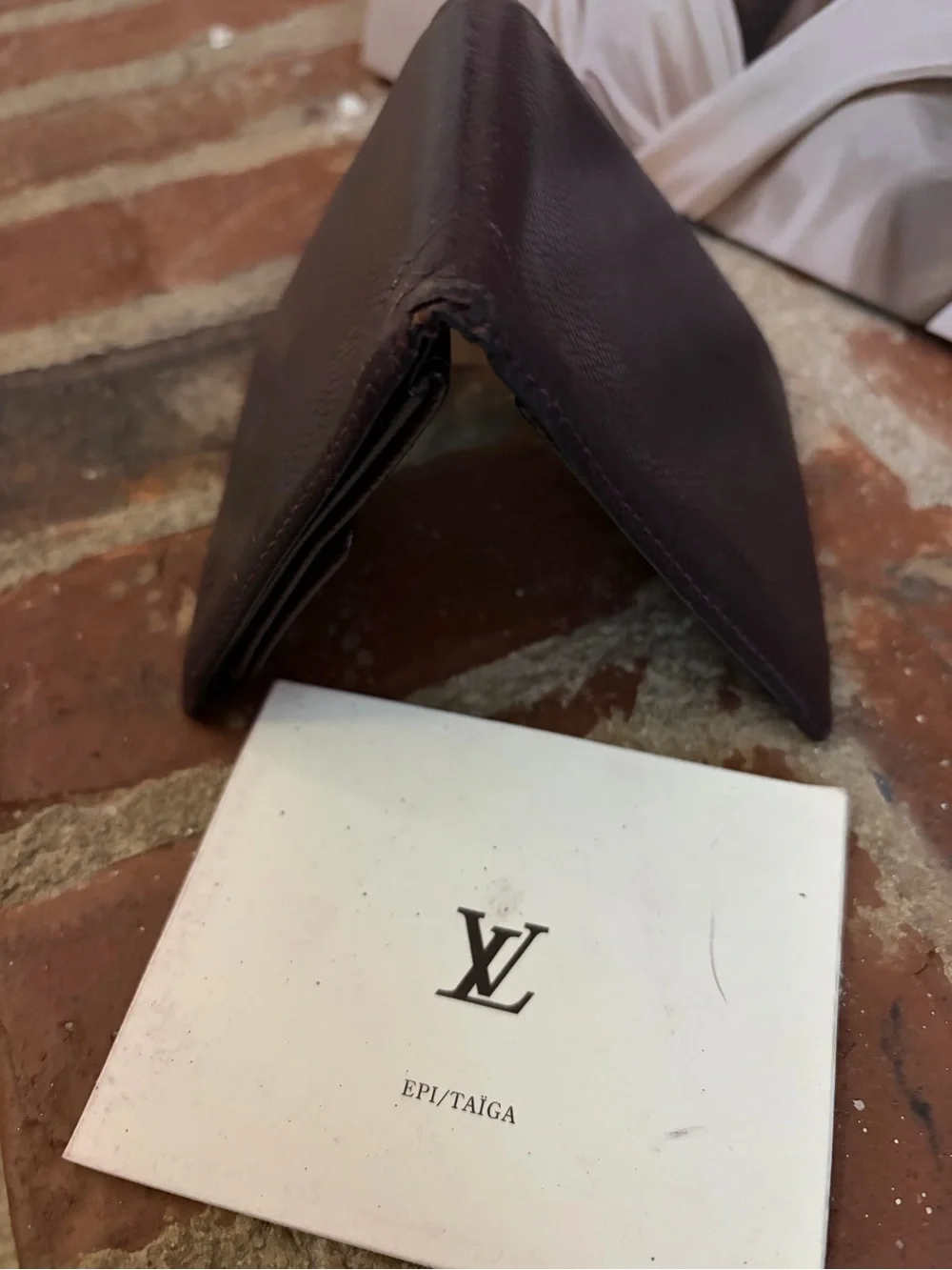 Louis Vuitton Men’s Dark Brown Taiga Leather Bifold Wallet